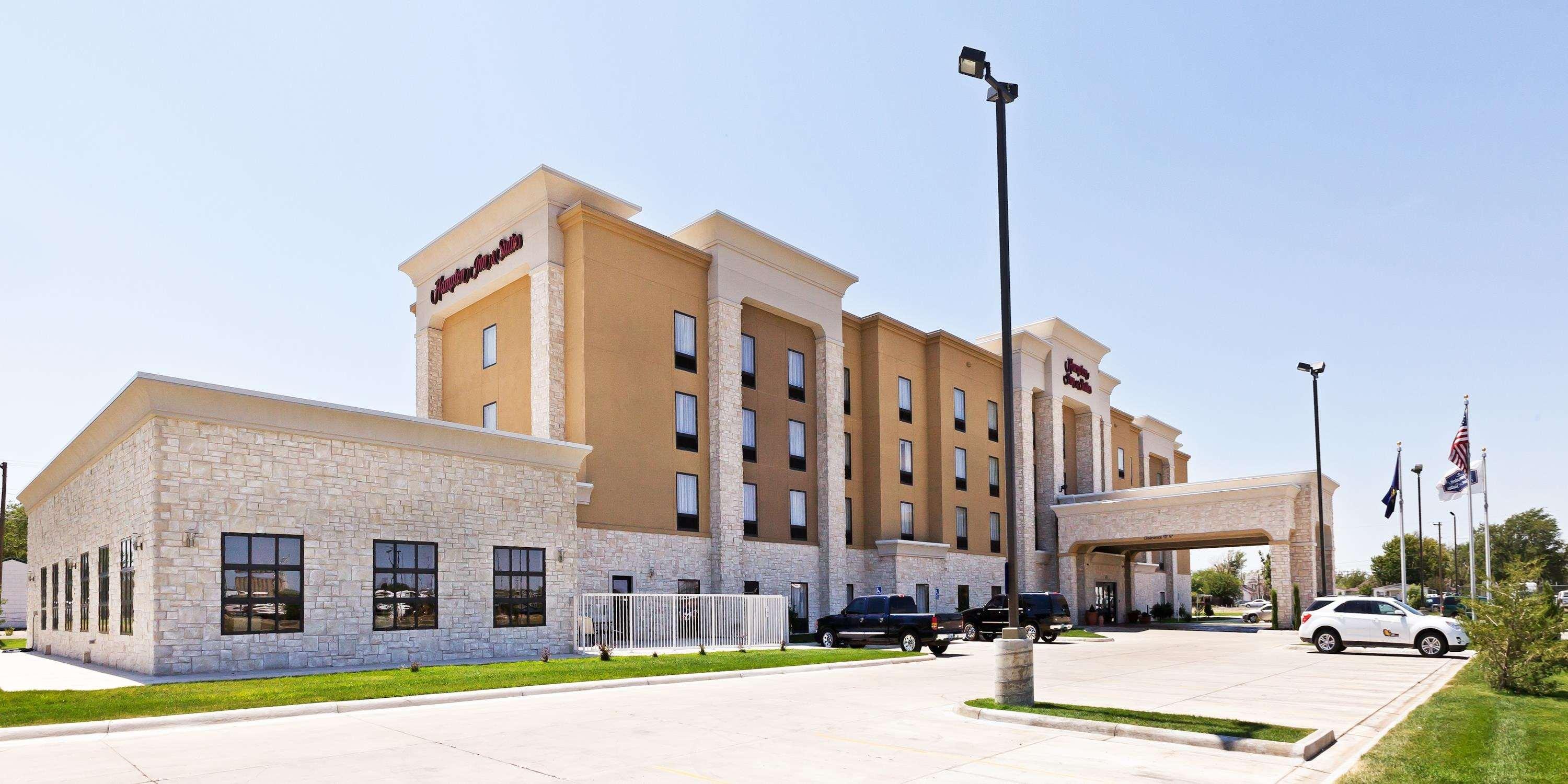 Hampton Inn & Suites Liberal Exterior photo