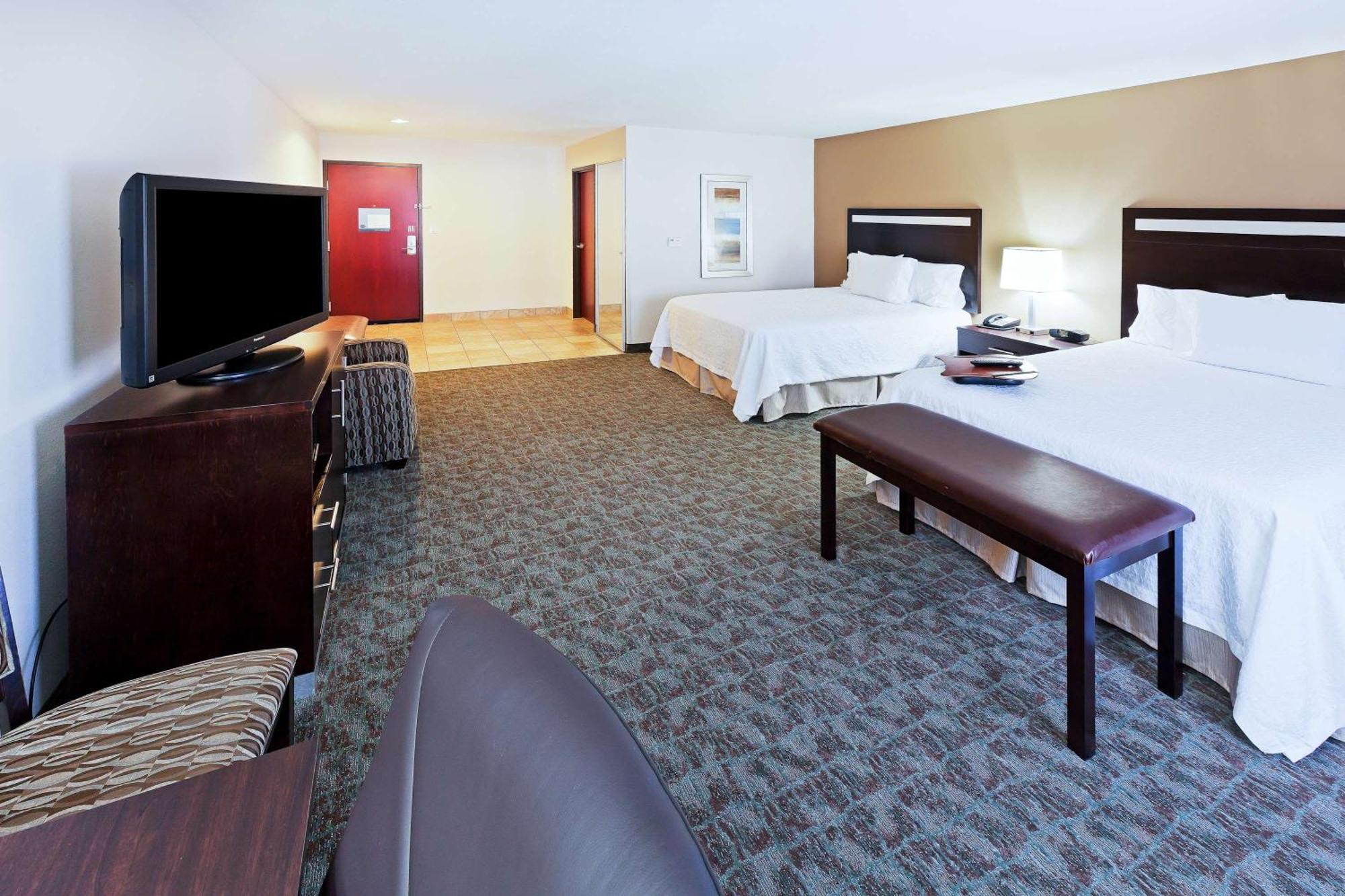 Hampton Inn & Suites Liberal Exterior photo